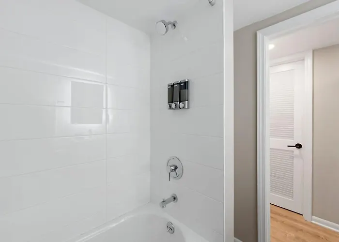 New 2br W 3 Beds And Highspeed Internet * Chicago