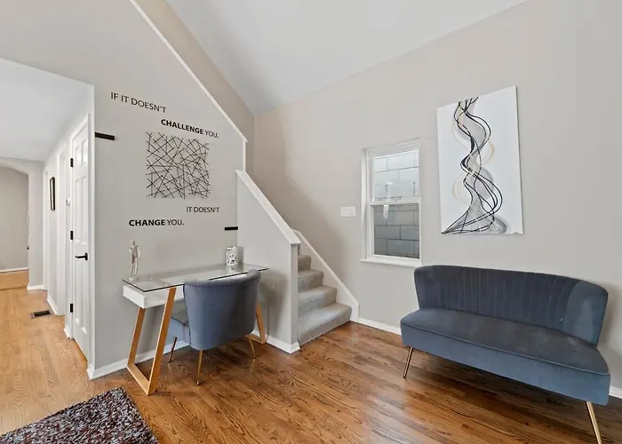 New 2br W 3 Beds And Highspeed Internet
