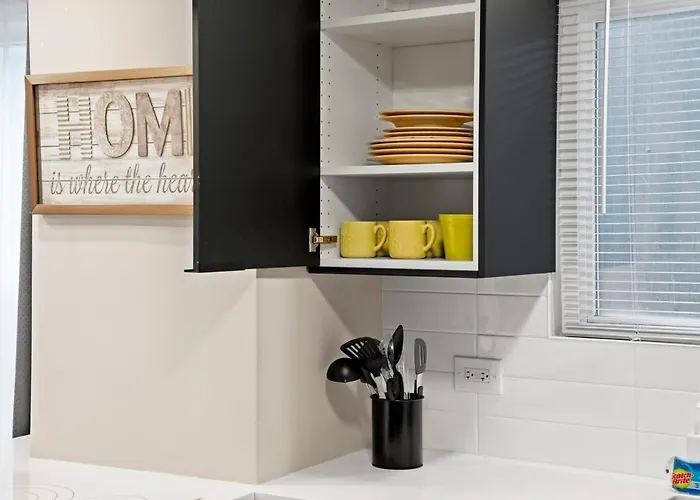 New 2br W 3 Beds And Highspeed Internet *