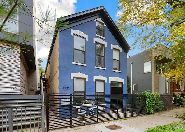 New 2br W 3 Beds And Highspeed Internet